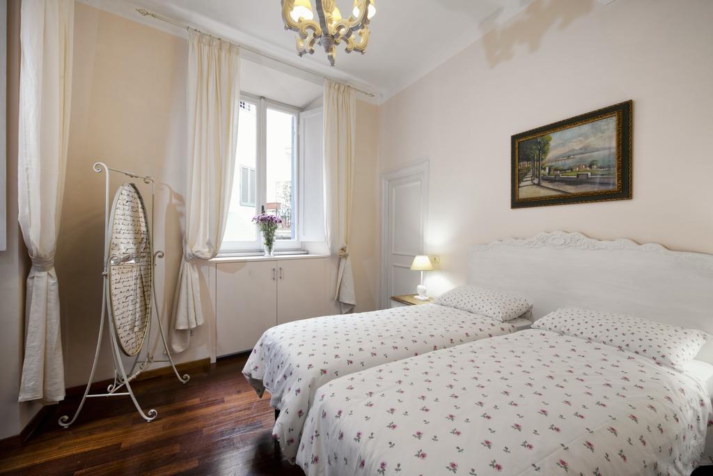 Fontana De Trevi Apartment ローマ 部屋 写真