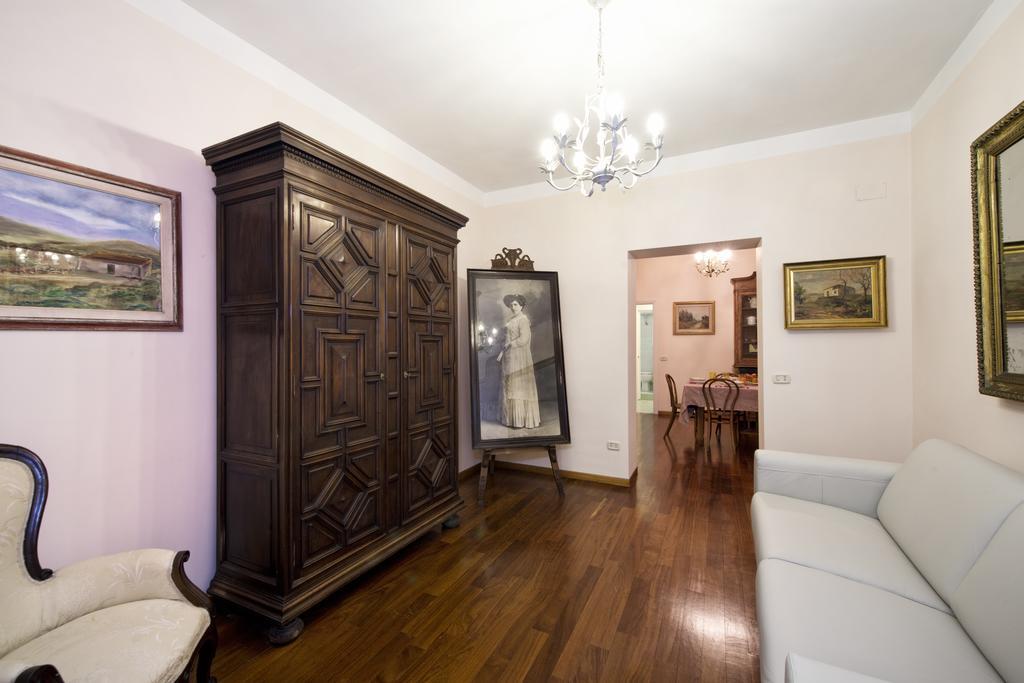 Fontana De Trevi Apartment ローマ 部屋 写真